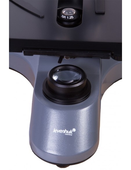 Microscop monocular Levenhuk 700M
